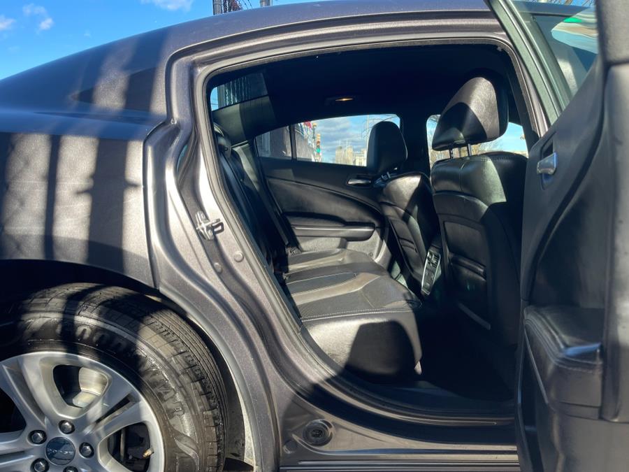2019 Dodge Charger SXT RWD, available for sale in Newark, New Jersey | Champion Used Auto Sales LLC. Newark, New Jersey 2019 Dodge Charger SXT RWD, available for sale in Newark, New Jersey | Champion Used Auto Sales LLC. Newark, New Jersey