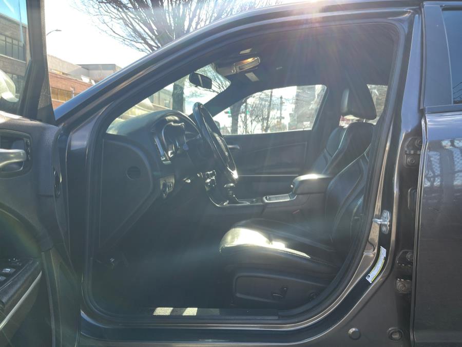 2019 Dodge Charger SXT RWD, available for sale in Newark, New Jersey | Champion Used Auto Sales LLC. Newark, New Jersey 2019 Dodge Charger SXT RWD, available for sale in Newark, New Jersey | Champion Used Auto Sales LLC. Newark, New Jersey