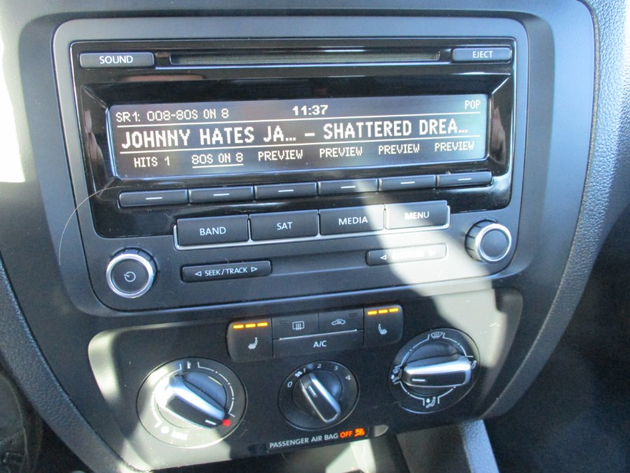 2014 Volkswagen Jetta Sedan 4dr Auto SE PZEV, available for sale in West Babylon, New York | New Gen Auto Group. West Babylon, New York 2014 Volkswagen Jetta Sedan 4dr Auto SE PZEV, available for sale in West Babylon, New York | New Gen Auto Group. West Babylon, New York