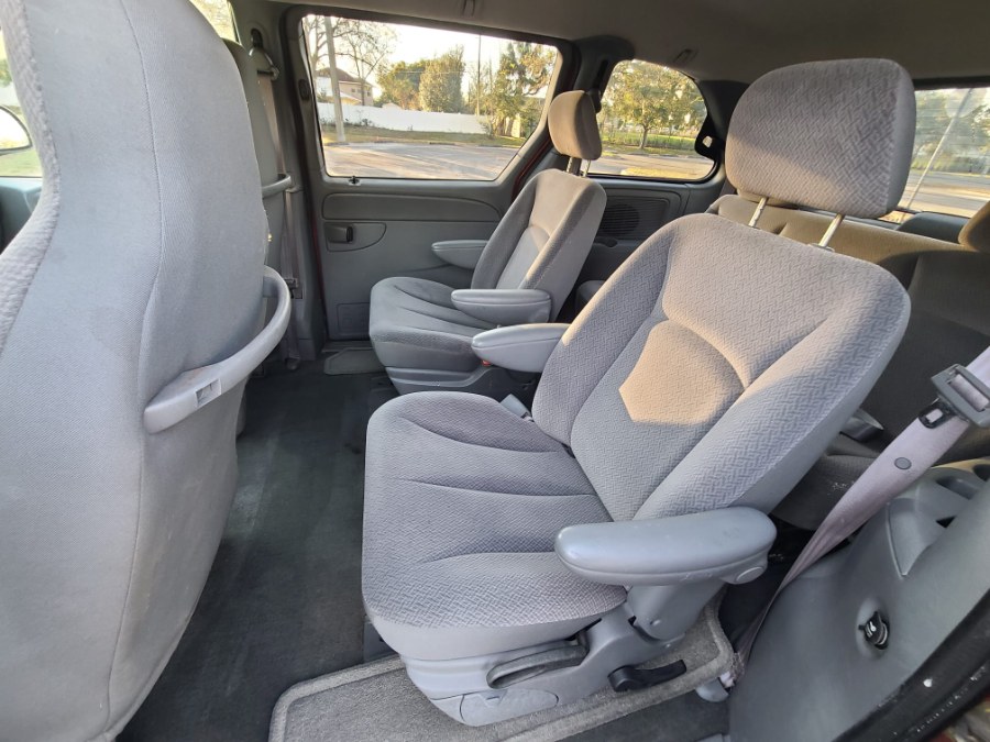 2005 Dodge Caravan 4dr SXT, available for sale in Longwood, Florida | Majestic Autos Inc.. Longwood, Florida 2005 Dodge Caravan 4dr SXT, available for sale in Longwood, Florida | Majestic Autos Inc.. Longwood, Florida