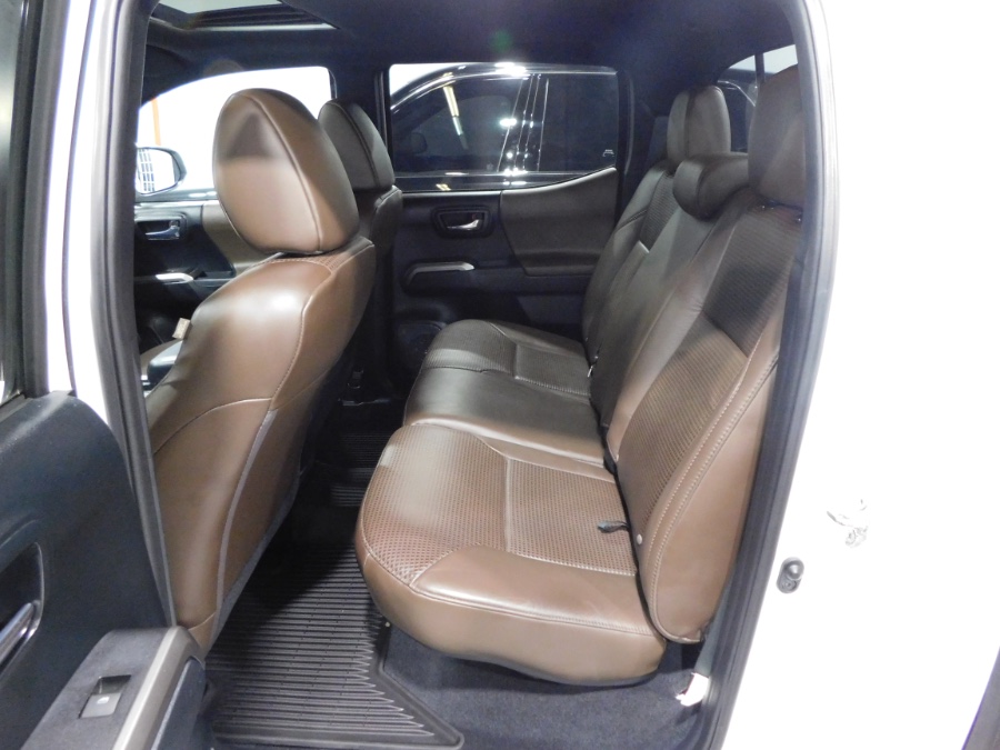 2017 Toyota Tacoma Limited Double Cab 5'' Bed V6 4x4 AT (Natl), available for sale in Lodi, New Jersey | Auto Gallery. Lodi, New Jersey 2017 Toyota Tacoma Limited Double Cab 5'' Bed V6 4x4 AT (Natl), available for sale in Lodi, New Jersey | Auto Gallery. Lodi, New Jersey