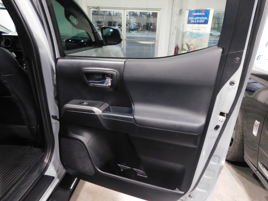 2019 Toyota Tacoma 4WD TRD Sport Double Cab 5'' Bed V6 AT (Natl), available for sale in Lodi, New Jersey | Auto Gallery. Lodi, New Jersey 2019 Toyota Tacoma 4WD TRD Sport Double Cab 5'' Bed V6 AT (Natl), available for sale in Lodi, New Jersey | Auto Gallery. Lodi, New Jersey