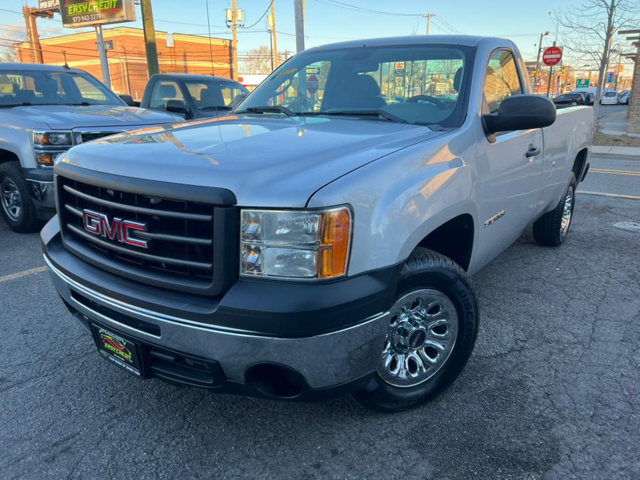 2011 GMC Sierra 1500 2WD Reg Cab 133.0" Work Truck, available for sale in Little Ferry, New Jersey | Easy Credit of Jersey. Little Ferry, New Jersey
