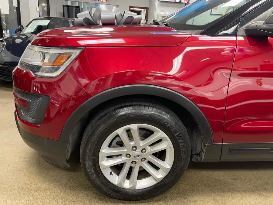 Used Ford Explorer Base FWD 2017 | 5 Towns Drive. Inwood, New York Used Ford Explorer Base FWD 2017 | 5 Towns Drive. Inwood, New York