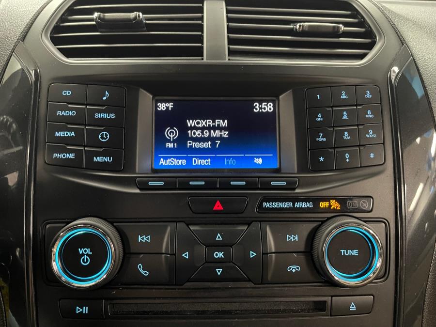 Used Ford Explorer Base FWD 2017 | 5 Towns Drive. Inwood, New York Used Ford Explorer Base FWD 2017 | 5 Towns Drive. Inwood, New York