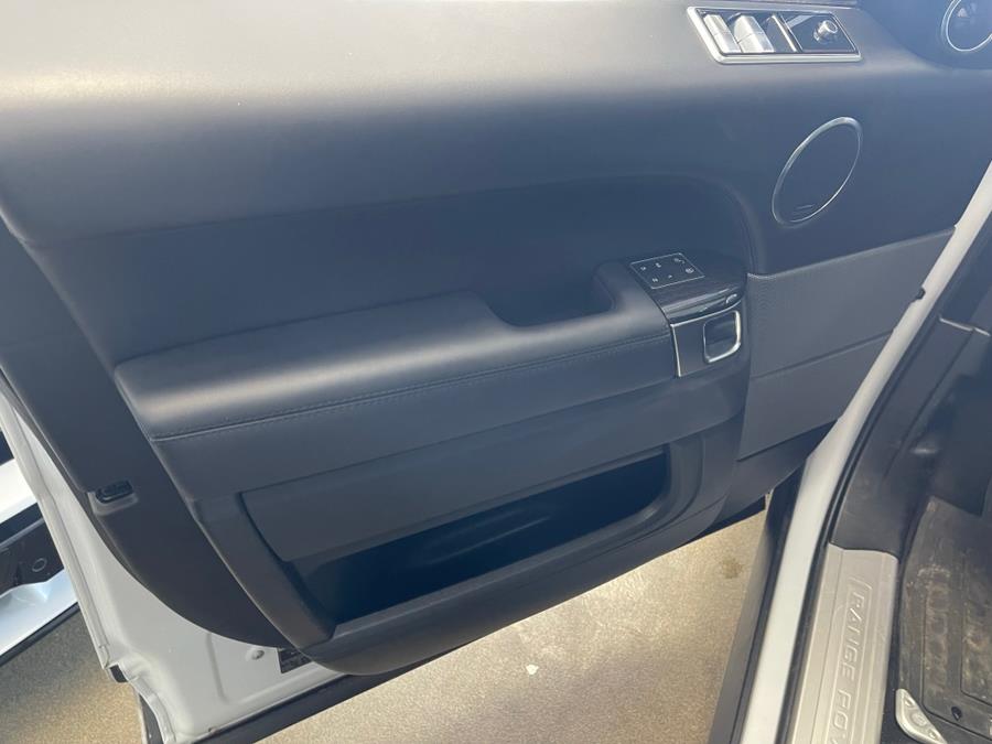 Used Land Rover Range Rover Sport V8 Supercharged Dynamic 2019 | 5 Towns Drive. Inwood, New York Used Land Rover Range Rover Sport V8 Supercharged Dynamic 2019 | 5 Towns Drive. Inwood, New York