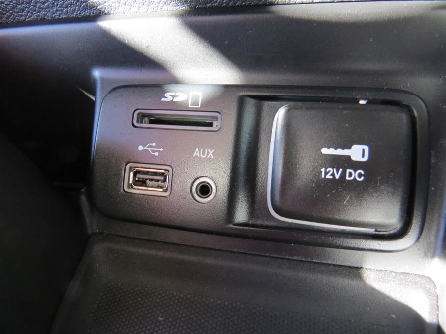 2015 Jeep Cherokee Limited 4x4 4dr SUV, available for sale in Auburn, Maine | Lake City Exports Inc. Auburn, Maine 2015 Jeep Cherokee Limited 4x4 4dr SUV, available for sale in Auburn, Maine | Lake City Exports Inc. Auburn, Maine