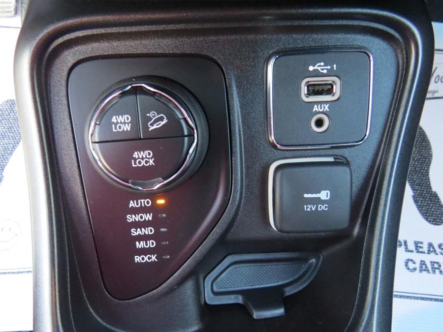 2020 Jeep Compass Trailhawk 4x4 4dr SUV, available for sale in Auburn, Maine | Lake City Exports Inc. Auburn, Maine 2020 Jeep Compass Trailhawk 4x4 4dr SUV, available for sale in Auburn, Maine | Lake City Exports Inc. Auburn, Maine