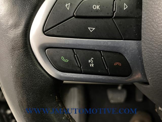 2019 Chrysler Pacifica Touring L FWD, available for sale in Naugatuck, Connecticut | J&M Automotive Sls&Svc LLC. Naugatuck, Connecticut 2019 Chrysler Pacifica Touring L FWD, available for sale in Naugatuck, Connecticut | J&M Automotive Sls&Svc LLC. Naugatuck, Connecticut