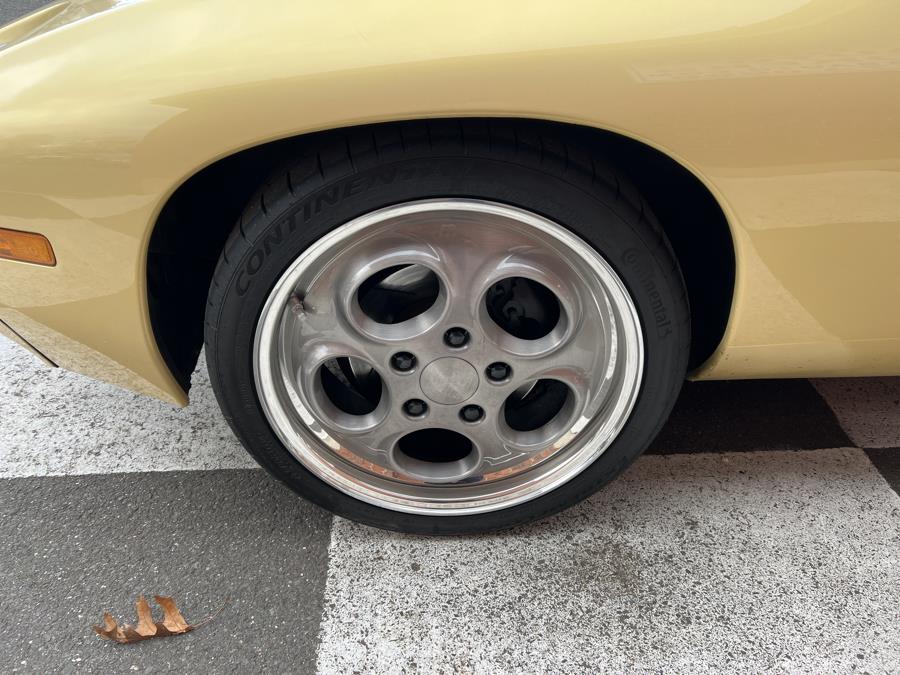 1982 Porsche 928 2dr Coupe, available for sale in Waterbury, Connecticut | National Auto Brokers, Inc.. Waterbury, Connecticut 1982 Porsche 928 2dr Coupe, available for sale in Waterbury, Connecticut | National Auto Brokers, Inc.. Waterbury, Connecticut