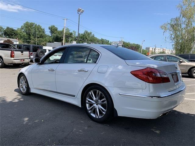 2012 Hyundai Genesis 5.0, available for sale in Stratford, Connecticut | Wiz Leasing Inc. Stratford, Connecticut 2012 Hyundai Genesis 5.0, available for sale in Stratford, Connecticut | Wiz Leasing Inc. Stratford, Connecticut