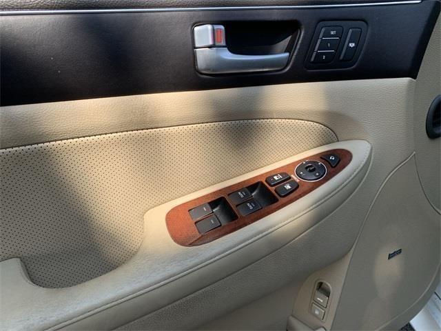 2012 Hyundai Genesis 5.0, available for sale in Stratford, Connecticut | Wiz Leasing Inc. Stratford, Connecticut 2012 Hyundai Genesis 5.0, available for sale in Stratford, Connecticut | Wiz Leasing Inc. Stratford, Connecticut