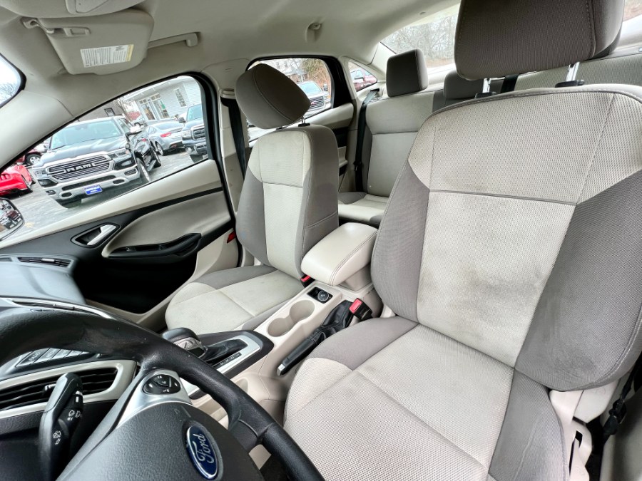 Used Ford Focus 4dr Sdn SE 2014 | Second Street Auto Sales Inc. Manchester, New Hampshire Used Ford Focus 4dr Sdn SE 2014 | Second Street Auto Sales Inc. Manchester, New Hampshire