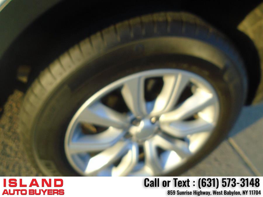 2017 Land Rover Range Rover Evoque SE AWD 4dr SUV, available for sale in West Babylon, New York | Island Auto Buyers. West Babylon, New York 2017 Land Rover Range Rover Evoque SE AWD 4dr SUV, available for sale in West Babylon, New York | Island Auto Buyers. West Babylon, New York