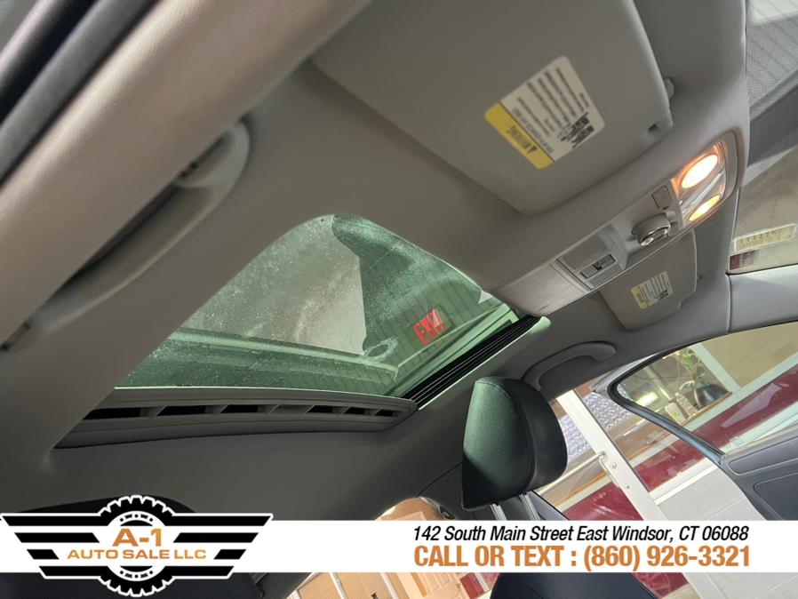 2011 Volkswagen Jetta Sedan 4dr Auto SE w/Convenience & Sunroof PZEV, available for sale in East Windsor, Connecticut | A1 Auto Sale LLC. East Windsor, Connecticut 2011 Volkswagen Jetta Sedan 4dr Auto SE w/Convenience & Sunroof PZEV, available for sale in East Windsor, Connecticut | A1 Auto Sale LLC. East Windsor, Connecticut