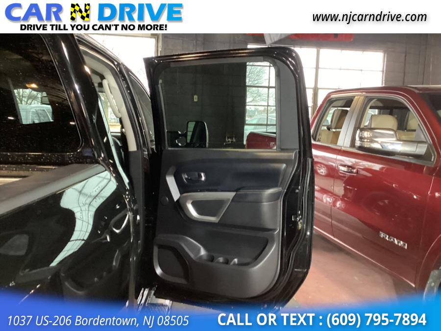 2017 Nissan Titan SL Crew Cab 4WD, available for sale in Bordentown, New Jersey | Car N Drive. Bordentown, New Jersey 2017 Nissan Titan SL Crew Cab 4WD, available for sale in Bordentown, New Jersey | Car N Drive. Bordentown, New Jersey