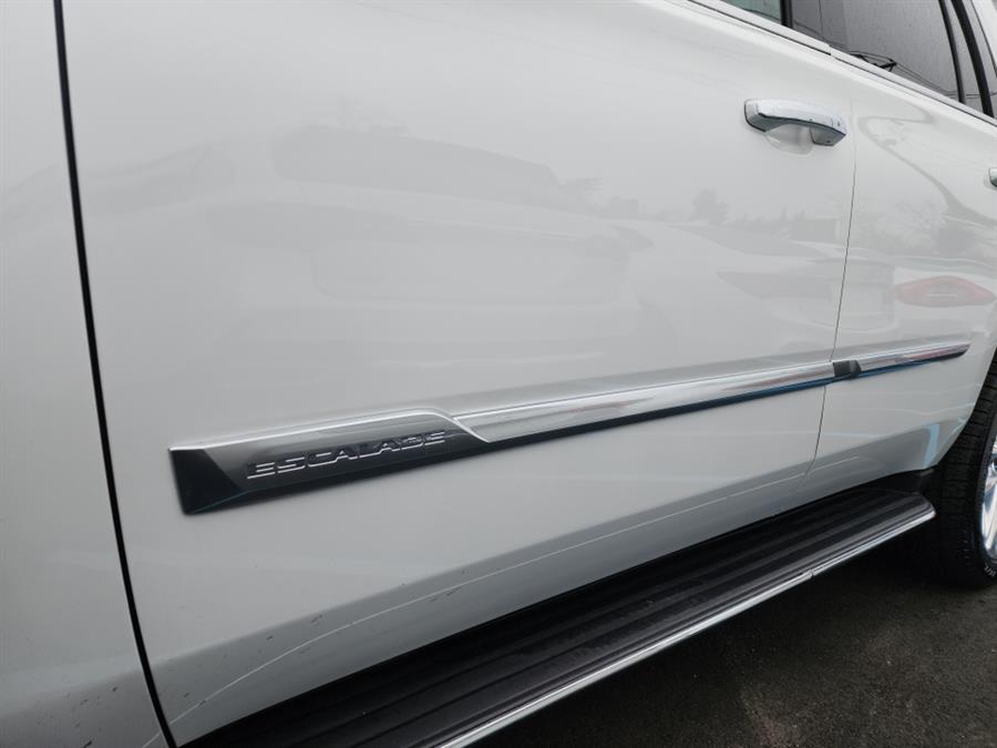Used Cadillac Escalade 4WD 4dr Luxury 2020 | L.I. Auto Gallery. Islip, New York Used Cadillac Escalade 4WD 4dr Luxury 2020 | L.I. Auto Gallery. Islip, New York