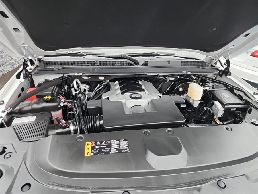 Used Cadillac Escalade 4WD 4dr Luxury 2020 | L.I. Auto Gallery. Islip, New York Used Cadillac Escalade 4WD 4dr Luxury 2020 | L.I. Auto Gallery. Islip, New York