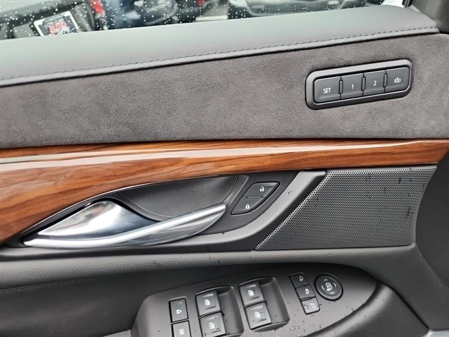 Used Cadillac Escalade 4WD 4dr Luxury 2020 | L.I. Auto Gallery. Islip, New York Used Cadillac Escalade 4WD 4dr Luxury 2020 | L.I. Auto Gallery. Islip, New York