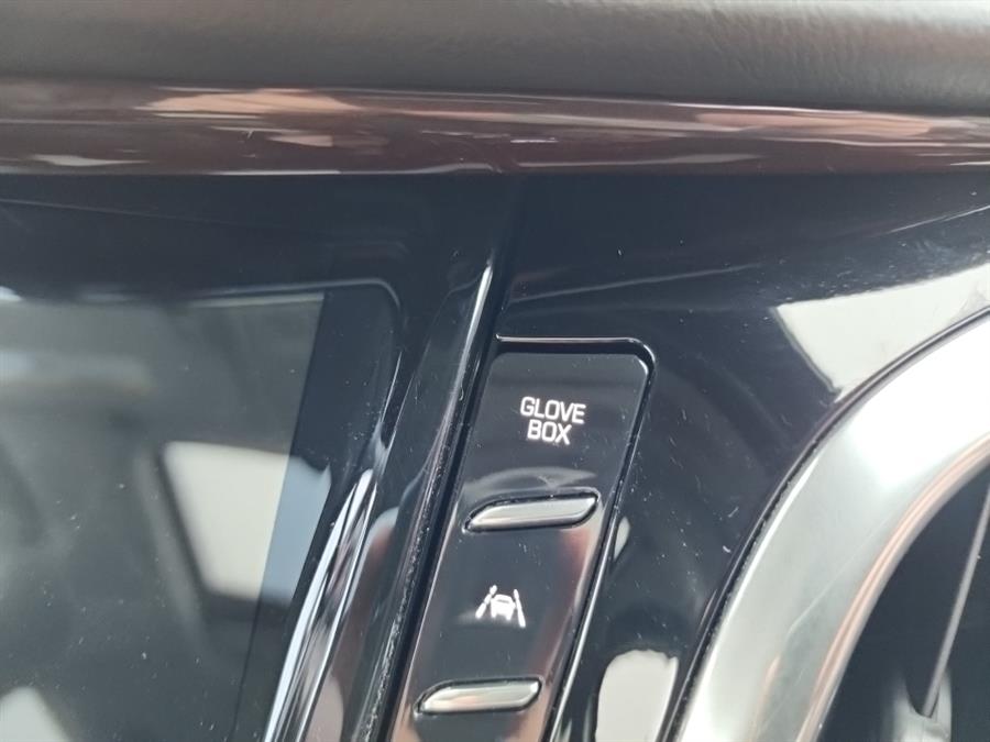 Used Cadillac Escalade 4WD 4dr Luxury 2020 | L.I. Auto Gallery. Islip, New York Used Cadillac Escalade 4WD 4dr Luxury 2020 | L.I. Auto Gallery. Islip, New York