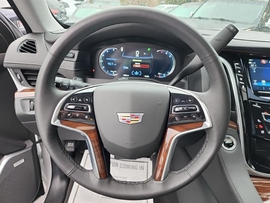 Used Cadillac Escalade 4WD 4dr Luxury 2020 | L.I. Auto Gallery. Islip, New York Used Cadillac Escalade 4WD 4dr Luxury 2020 | L.I. Auto Gallery. Islip, New York