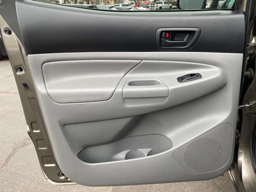 2014 Toyota Tacoma 4WD Double Cab V6 AT (Natl), available for sale in Canton, Connecticut | Lava Motors 2 Inc. Canton, Connecticut 2014 Toyota Tacoma 4WD Double Cab V6 AT (Natl), available for sale in Canton, Connecticut | Lava Motors 2 Inc. Canton, Connecticut