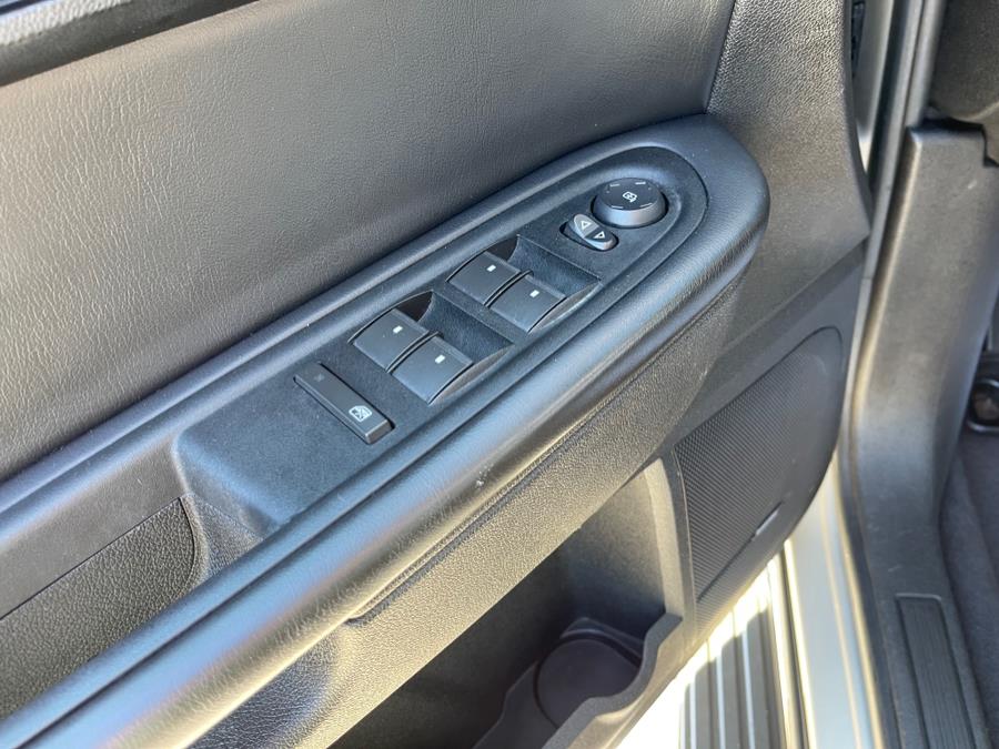 2010 Chevrolet Traverse AWD 4dr LT w/2LT, available for sale in Darien, Wisconsin | Geneva Motor Cars. Darien, Wisconsin 2010 Chevrolet Traverse AWD 4dr LT w/2LT, available for sale in Darien, Wisconsin | Geneva Motor Cars. Darien, Wisconsin