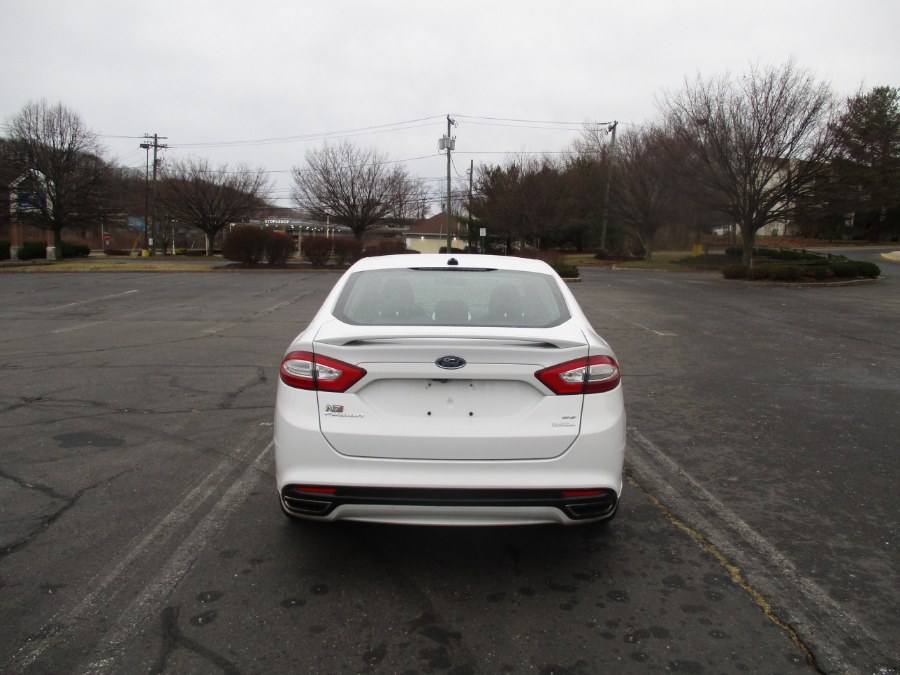 2015 Ford Fusion 4dr Sdn SE FWD, available for sale in New Britain, Connecticut | Universal Motors LLC. New Britain, Connecticut 2015 Ford Fusion 4dr Sdn SE FWD, available for sale in New Britain, Connecticut | Universal Motors LLC. New Britain, Connecticut