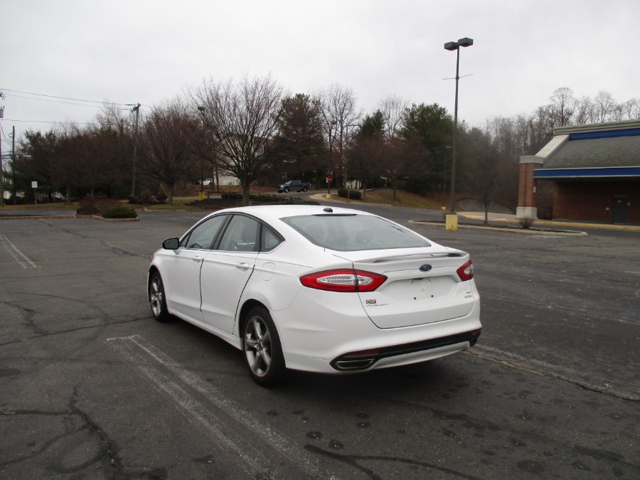 2015 Ford Fusion 4dr Sdn SE FWD, available for sale in New Britain, Connecticut | Universal Motors LLC. New Britain, Connecticut 2015 Ford Fusion 4dr Sdn SE FWD, available for sale in New Britain, Connecticut | Universal Motors LLC. New Britain, Connecticut