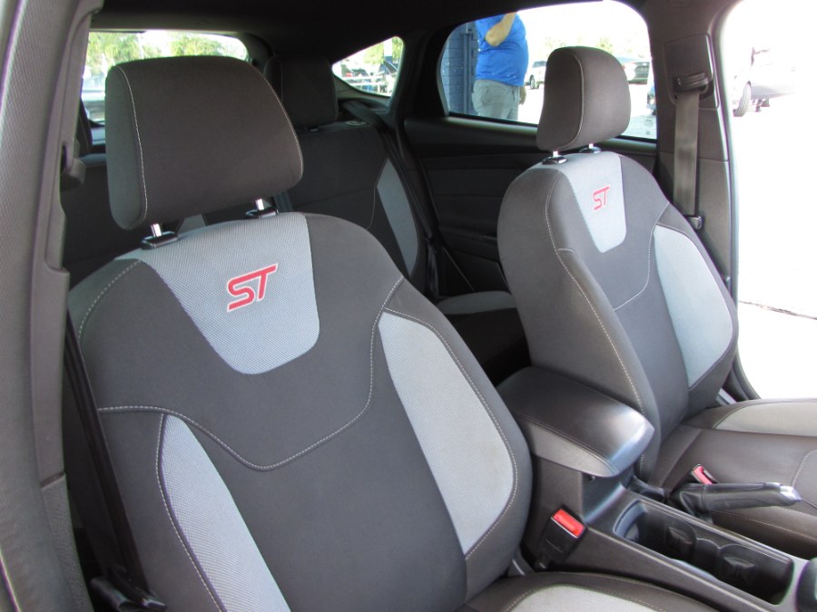 2016 Ford Focus 5dr HB ST, available for sale in Orlando, Florida | VIP Auto Enterprise, Inc. Orlando, Florida 2016 Ford Focus 5dr HB ST, available for sale in Orlando, Florida | VIP Auto Enterprise, Inc. Orlando, Florida