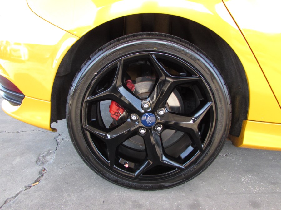 2016 Ford Focus 5dr HB ST, available for sale in Orlando, Florida | VIP Auto Enterprise, Inc. Orlando, Florida 2016 Ford Focus 5dr HB ST, available for sale in Orlando, Florida | VIP Auto Enterprise, Inc. Orlando, Florida