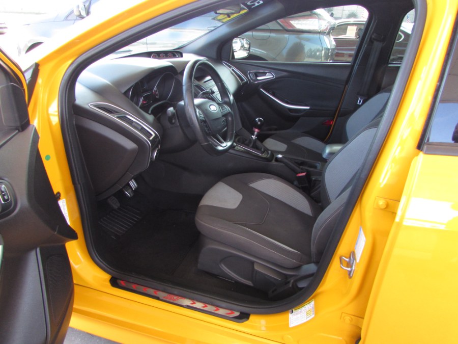 2016 Ford Focus 5dr HB ST, available for sale in Orlando, Florida | VIP Auto Enterprise, Inc. Orlando, Florida 2016 Ford Focus 5dr HB ST, available for sale in Orlando, Florida | VIP Auto Enterprise, Inc. Orlando, Florida