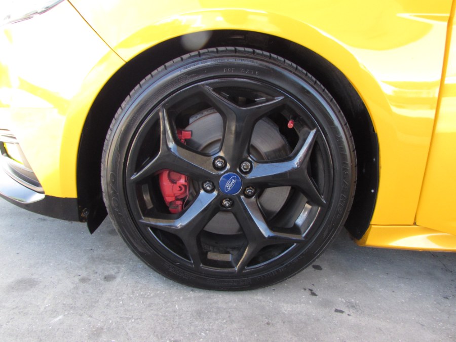 2016 Ford Focus 5dr HB ST, available for sale in Orlando, Florida | VIP Auto Enterprise, Inc. Orlando, Florida 2016 Ford Focus 5dr HB ST, available for sale in Orlando, Florida | VIP Auto Enterprise, Inc. Orlando, Florida