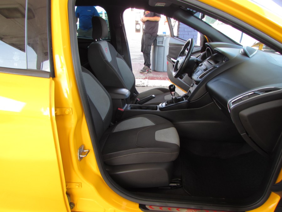 2016 Ford Focus 5dr HB ST, available for sale in Orlando, Florida | VIP Auto Enterprise, Inc. Orlando, Florida 2016 Ford Focus 5dr HB ST, available for sale in Orlando, Florida | VIP Auto Enterprise, Inc. Orlando, Florida