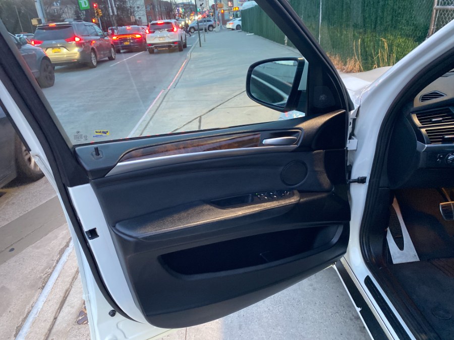 2013 BMW X5 AWD 4dr xDrive35i Sport Activity, available for sale in Middle Village, New York | Middle Village Motors . Middle Village, New York 2013 BMW X5 AWD 4dr xDrive35i Sport Activity, available for sale in Middle Village, New York | Middle Village Motors . Middle Village, New York