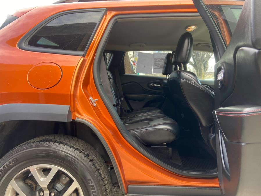2015 Jeep Cherokee 4WD 4dr Trailhawk, available for sale in Newark, New Jersey | Champion Used Auto Sales LLC. Newark, New Jersey 2015 Jeep Cherokee 4WD 4dr Trailhawk, available for sale in Newark, New Jersey | Champion Used Auto Sales LLC. Newark, New Jersey