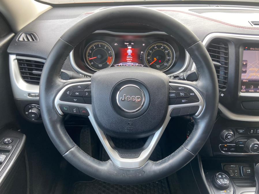 2015 Jeep Cherokee 4WD 4dr Trailhawk, available for sale in Newark, New Jersey | Champion Used Auto Sales LLC. Newark, New Jersey 2015 Jeep Cherokee 4WD 4dr Trailhawk, available for sale in Newark, New Jersey | Champion Used Auto Sales LLC. Newark, New Jersey