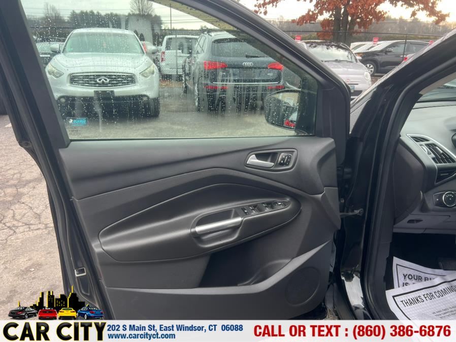 2013 Ford Escape 4WD 4dr Titanium, available for sale in East Windsor, Connecticut | Car City LLC. East Windsor, Connecticut 2013 Ford Escape 4WD 4dr Titanium, available for sale in East Windsor, Connecticut | Car City LLC. East Windsor, Connecticut