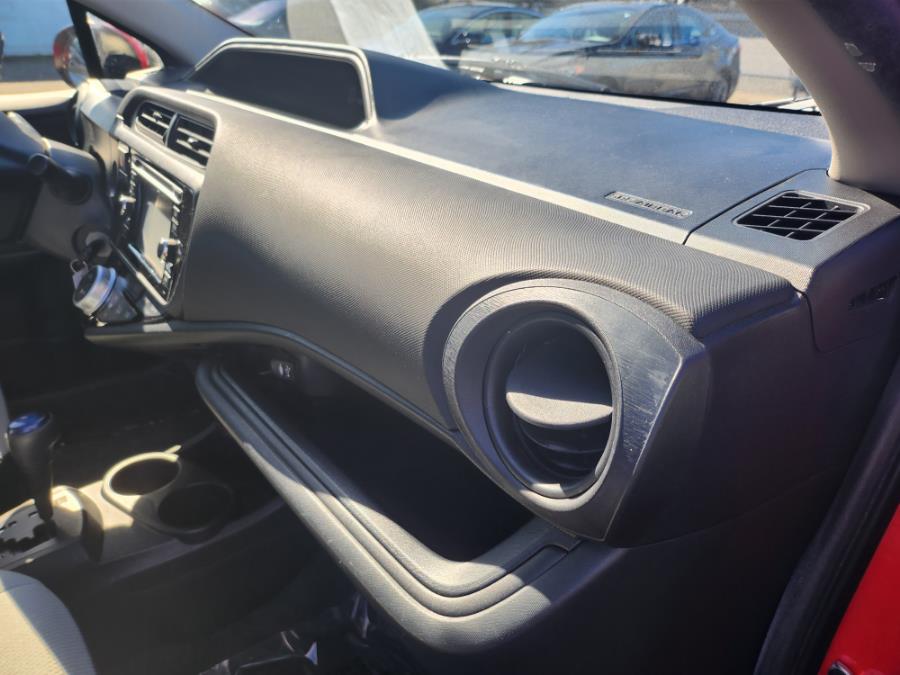 Used Toyota Prius c One 2015 | Green Light Auto Wholesale. Daly City, California Used Toyota Prius c One 2015 | Green Light Auto Wholesale. Daly City, California