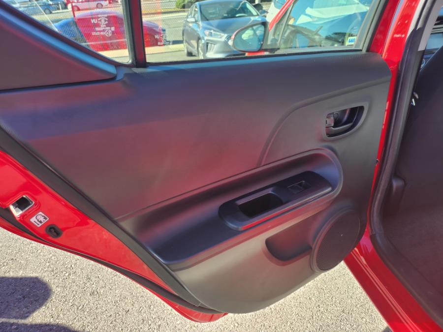 Used Toyota Prius c One 2015 | Green Light Auto Wholesale. Daly City, California Used Toyota Prius c One 2015 | Green Light Auto Wholesale. Daly City, California