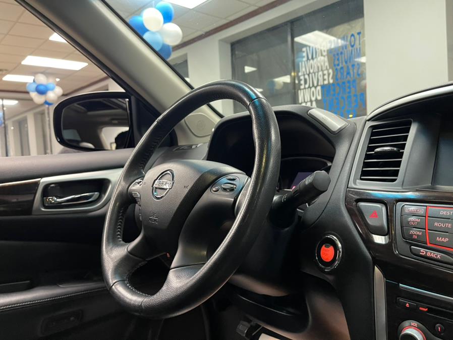 Used Nissan Pathfinder 4WD 4dr Platinum 2016 | 5 Towns Drive. Inwood, New York Used Nissan Pathfinder 4WD 4dr Platinum 2016 | 5 Towns Drive. Inwood, New York