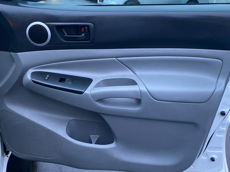 2014 Toyota Tacoma 4WD Double Cab V6 AT (Natl), available for sale in Canton, Connecticut | Lava Motors 2 Inc. Canton, Connecticut 2014 Toyota Tacoma 4WD Double Cab V6 AT (Natl), available for sale in Canton, Connecticut | Lava Motors 2 Inc. Canton, Connecticut