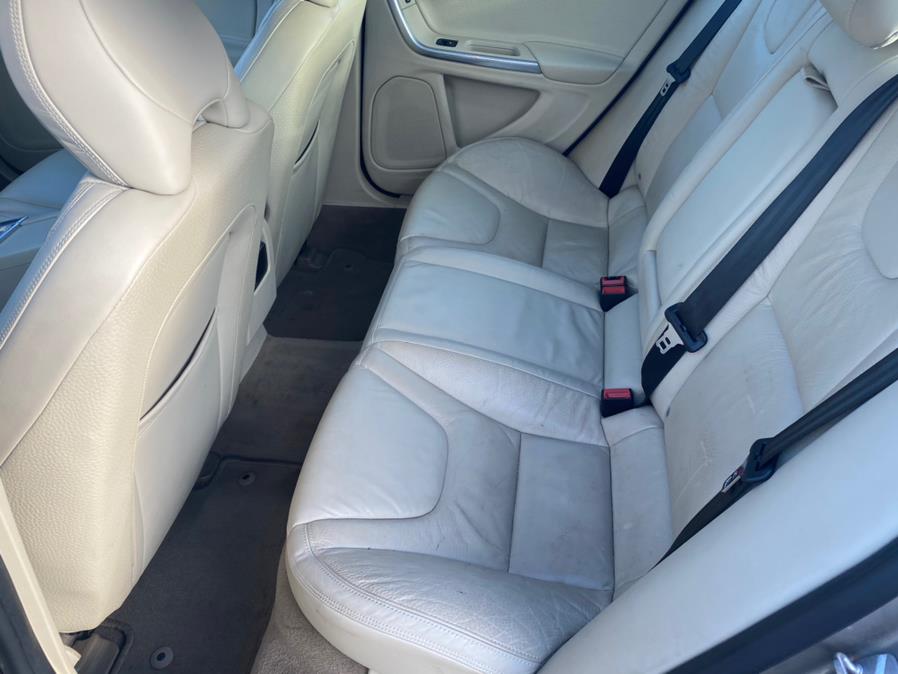 2014 Volvo S60 4dr Sdn T5 FWD, available for sale in Canton, Connecticut | Lava Motors 2 Inc. Canton, Connecticut 2014 Volvo S60 4dr Sdn T5 FWD, available for sale in Canton, Connecticut | Lava Motors 2 Inc. Canton, Connecticut