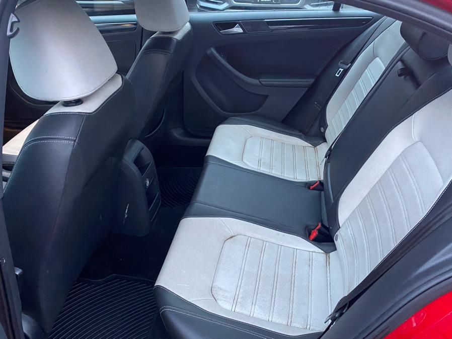 2015 Volkswagen Jetta Sedan 4dr Auto 1.8T SE PZEV, available for sale in Canton, Connecticut | Lava Motors 2 Inc. Canton, Connecticut 2015 Volkswagen Jetta Sedan 4dr Auto 1.8T SE PZEV, available for sale in Canton, Connecticut | Lava Motors 2 Inc. Canton, Connecticut