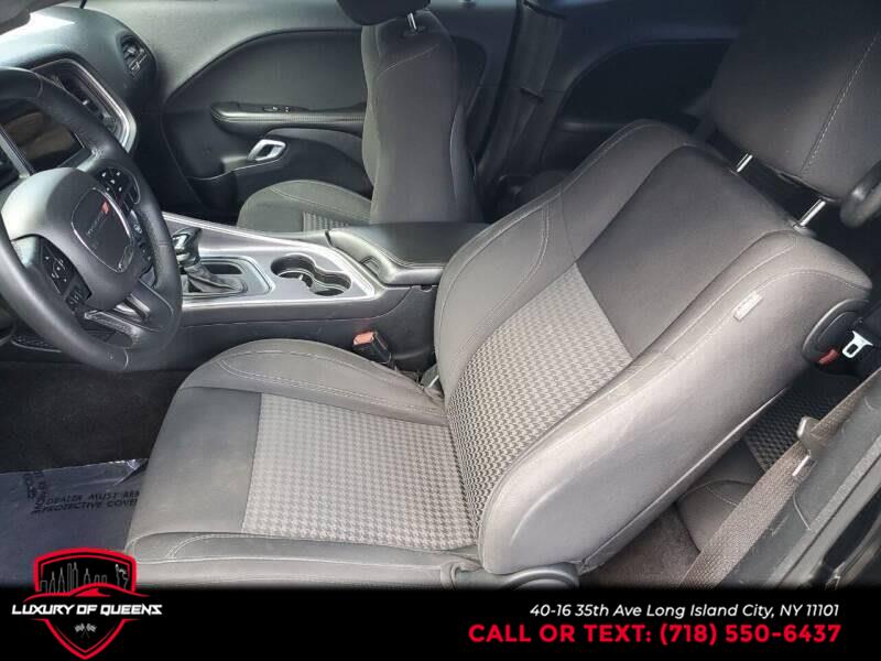 Used Dodge Challenger SXT RWD 2018 | Luxury Of Queens. Long Island City, New York Used Dodge Challenger SXT RWD 2018 | Luxury Of Queens. Long Island City, New York