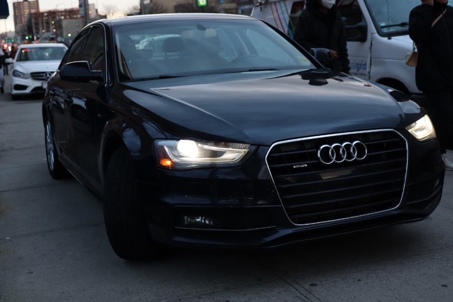 Used Audi A4 4dr Sdn Auto quattro 2.0T Premium 2015 | Hillside Auto Mall Inc.. Jamaica, New York Used Audi A4 4dr Sdn Auto quattro 2.0T Premium 2015 | Hillside Auto Mall Inc.. Jamaica, New York