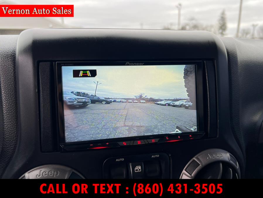 2014 Jeep Wrangler Unlimited 4WD 4dr Willys Wheeler, available for sale in Manchester, Connecticut | Vernon Auto Sale & Service. Manchester, Connecticut 2014 Jeep Wrangler Unlimited 4WD 4dr Willys Wheeler, available for sale in Manchester, Connecticut | Vernon Auto Sale & Service. Manchester, Connecticut