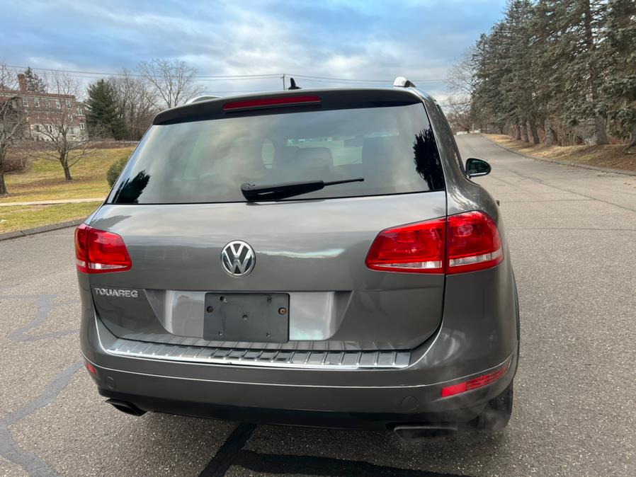 2013 Volkswagen Touareg 4dr VR6 Sport, available for sale in Waterbury, Connecticut | Platinum Auto Care. Waterbury, Connecticut 2013 Volkswagen Touareg 4dr VR6 Sport, available for sale in Waterbury, Connecticut | Platinum Auto Care. Waterbury, Connecticut