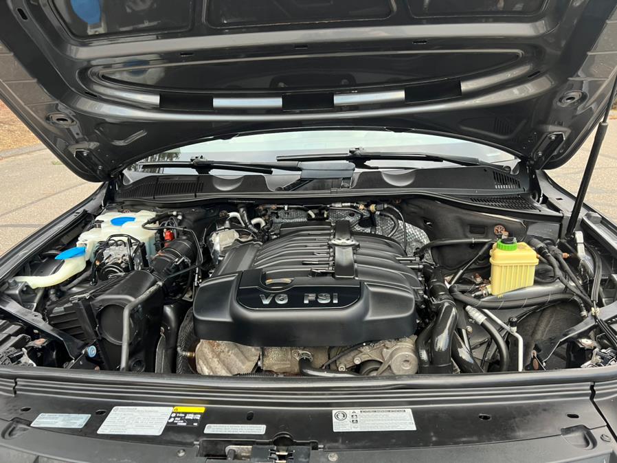 2013 Volkswagen Touareg 4dr VR6 Sport, available for sale in Waterbury, Connecticut | Platinum Auto Care. Waterbury, Connecticut 2013 Volkswagen Touareg 4dr VR6 Sport, available for sale in Waterbury, Connecticut | Platinum Auto Care. Waterbury, Connecticut