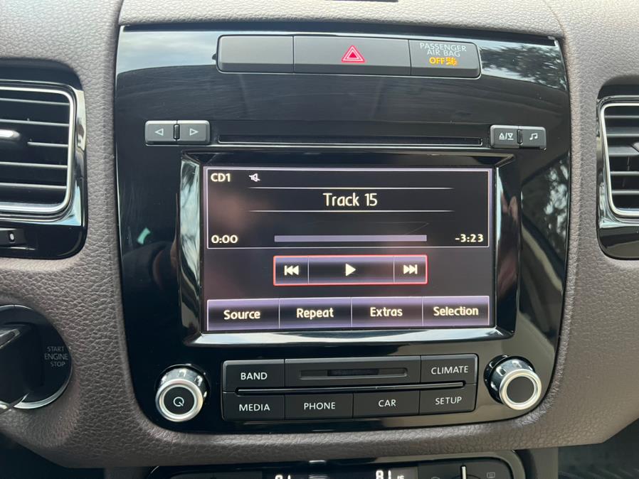2013 Volkswagen Touareg 4dr VR6 Sport, available for sale in Waterbury, Connecticut | Platinum Auto Care. Waterbury, Connecticut 2013 Volkswagen Touareg 4dr VR6 Sport, available for sale in Waterbury, Connecticut | Platinum Auto Care. Waterbury, Connecticut